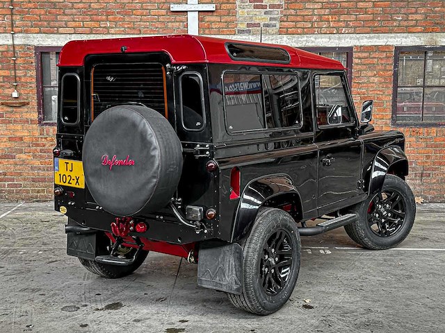Land rover defender 90 v8 ls3-motor 430pk 1996 - afbeelding 10 van  36