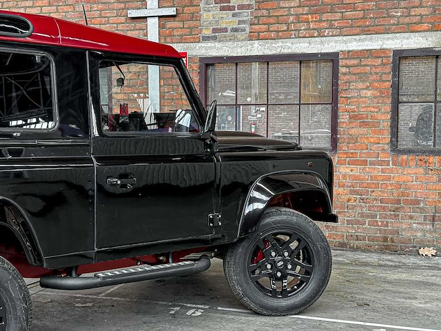 Land rover defender 90 v8 ls3-motor 430pk 1996 - afbeelding 13 van  36