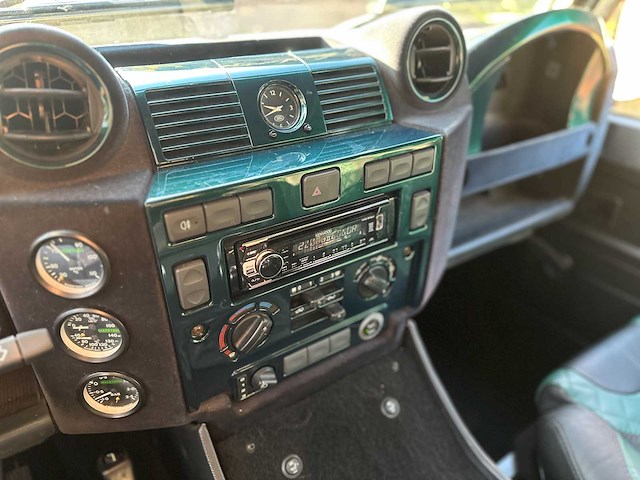 Land rover defender l315 700hp (5.0 v8 mustang-engine) 1985 - afbeelding 31 van  50