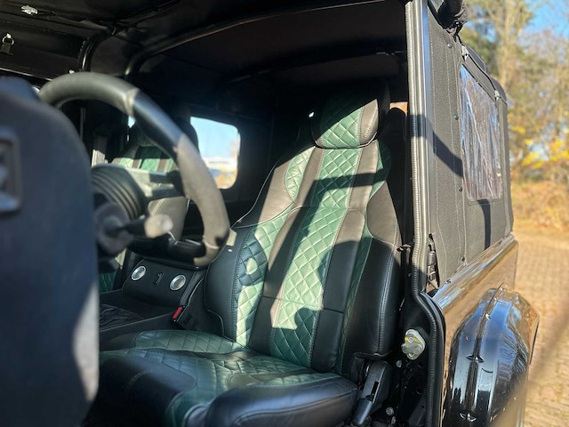 Land rover defender l315 700hp (5.0 v8 mustang-engine) 1985 - afbeelding 36 van  50