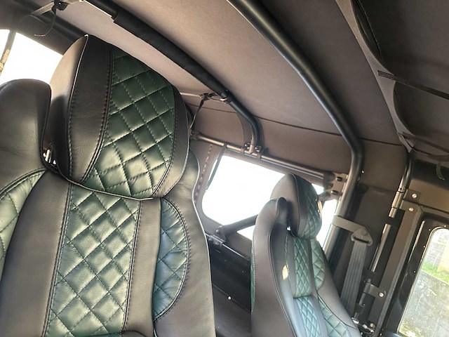 Land rover defender l315 700hp (5.0 v8 mustang-engine) 1985 - afbeelding 46 van  50