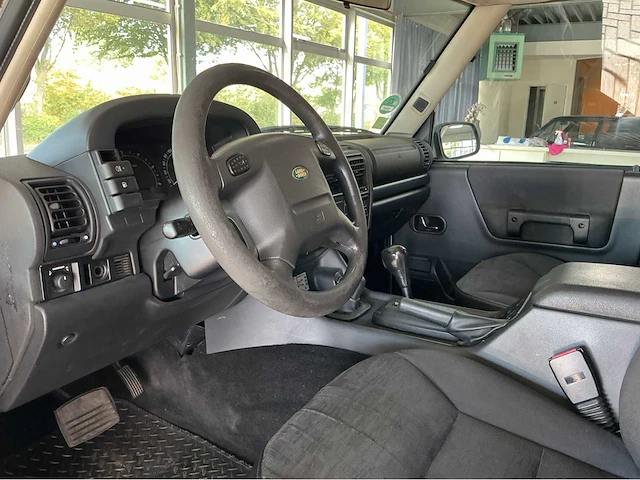 Land rover discovery 2.5 td5 e | 94-bp-sj 2004 btw auto - afbeelding 21 van  34