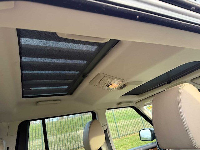 Land rover discovery 3.0 sdv6 black&white automaat; 52-rsv-1 - afbeelding 9 van  31