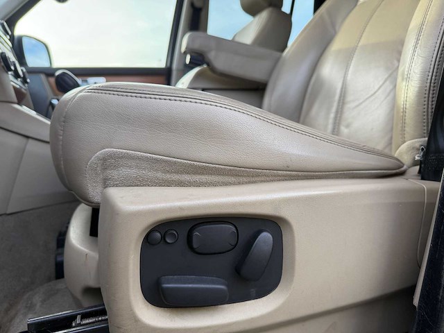 Land rover discovery 3.0 sdv6 black&whiten automaat, 52-rsv-1 - afbeelding 14 van  31