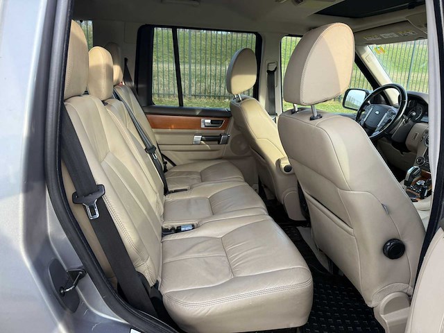 Land rover discovery 3.0 sdv6 black&whiten automaat, 52-rsv-1 - afbeelding 25 van  26