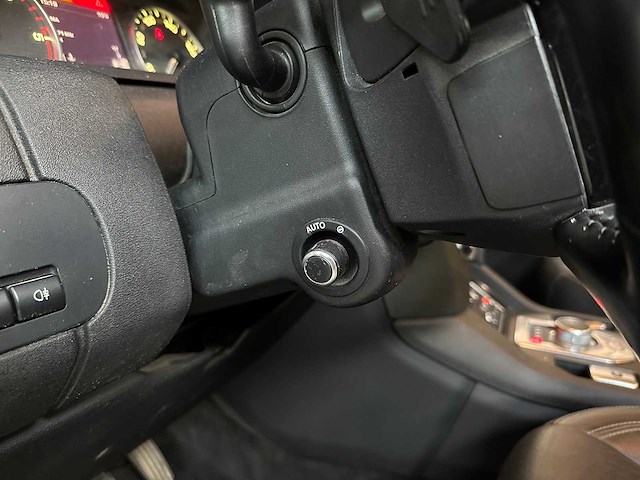 Land rover discovery 4 3.0 sdv6 se hse 256pk 2015, vnj-87-t bedrijfswagen - afbeelding 16 van  52