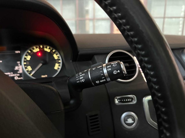 Land rover discovery 4 3.0 sdv6 se hse 256pk 2015, vnj-87-t bedrijfswagen - afbeelding 20 van  52