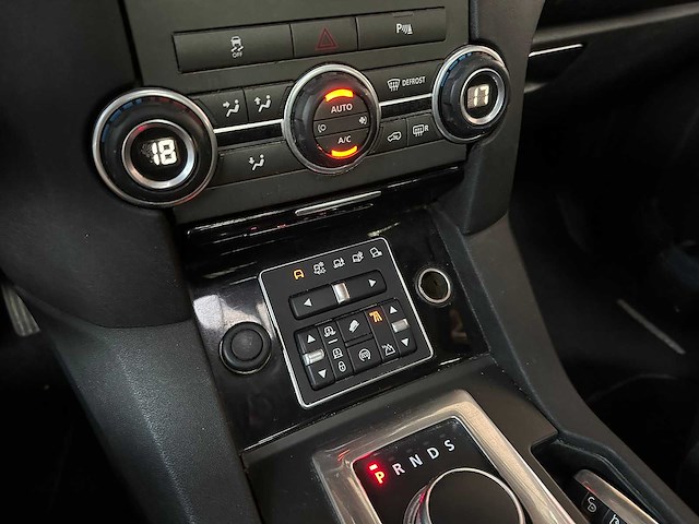 Land rover discovery 4 3.0 sdv6 se hse 256pk 2015, vnj-87-t bedrijfswagen - afbeelding 25 van  52