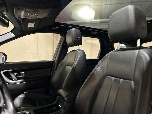 Land rover discovery sport 2.0 td4 urban series se dynamic 150pk 2017 (origineel-nl), np-393-r - afbeelding 28 van  65