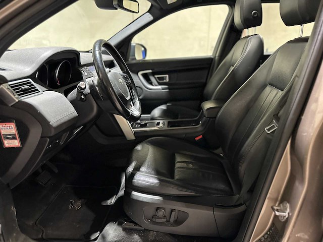 Land rover discovery sport 2.0 td4 urban series se dynamic 150pk 2017 (origineel-nl), np-393-r - afbeelding 29 van  65