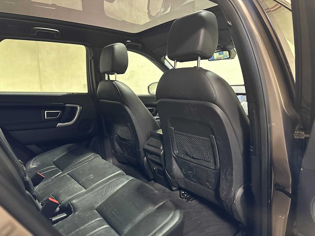 Land rover discovery sport 2.0 td4 urban series se dynamic 150pk 2017 (origineel-nl), np-393-r - afbeelding 39 van  65