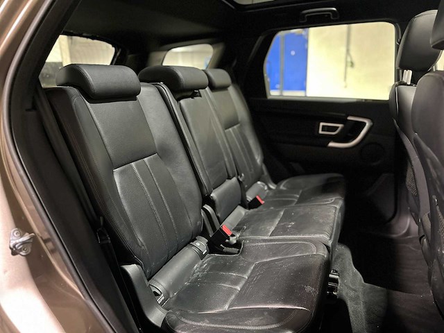 Land rover discovery sport 2.0 td4 urban series se dynamic 150pk 2017 (origineel-nl), np-393-r - afbeelding 40 van  65