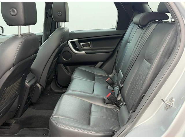 Land rover discovery sport 2.0 td4 urbser se | st-365-v i - afbeelding 4 van  17