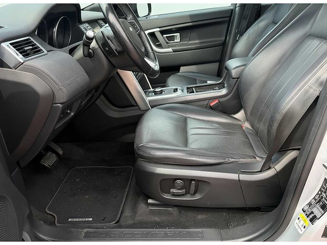 Land rover discovery sport 2.0 td4 urbser se | st-365-v i - afbeelding 17 van  17