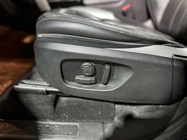 Land rover discovery sport 2.0 td4 us se 150pk 2018 (origineel-nl), v-267-nd - afbeelding 25 van  41