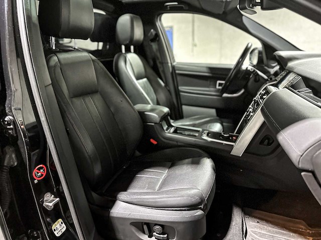 Land rover discovery sport 2.0 td4 us se 150pk 2018 (origineel-nl), v-267-nd - afbeelding 18 van  35