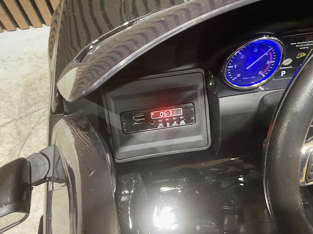 Land rover discovery sport dynamic elektrische kinderauto - afbeelding 9 van  47