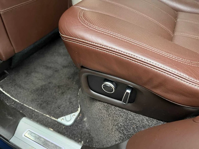 Land rover range rover 3.0 tdv6 autobiography | nd-269-g i - afbeelding 18 van  36