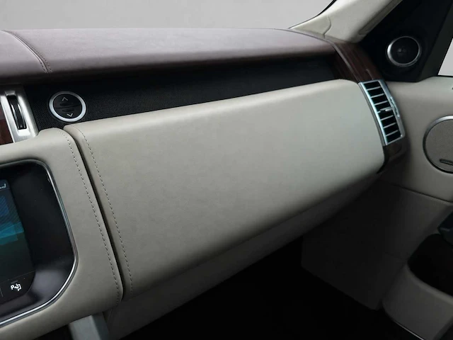 Land rover range rover 3.0 tdv6 autobiography | nd-269-g i - afbeelding 32 van  36