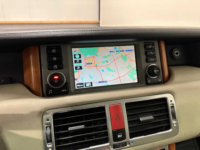 Land rover range rover 4.2 v8 supercharged youngtimer p-906-kf - afbeelding 5 van  17