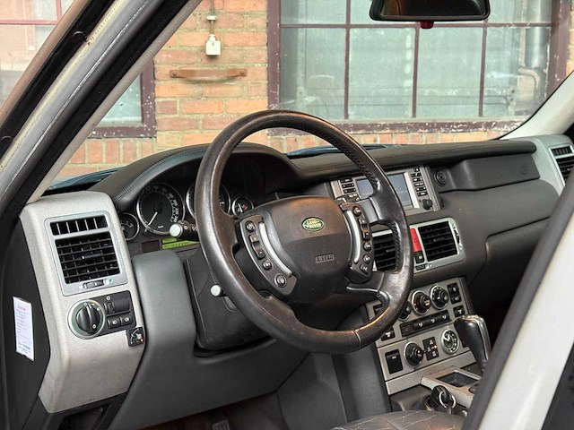 Land rover range rover 4.4 v8 vogue 286pk 2002, 67-sj-ds youngtimer - afbeelding 17 van  59