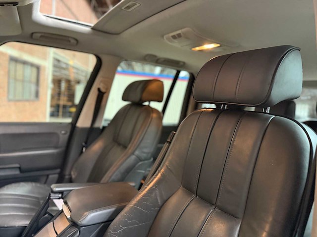 Land rover range rover 4.4 v8 vogue 286pk 2002, 67-sj-ds youngtimer - afbeelding 34 van  59