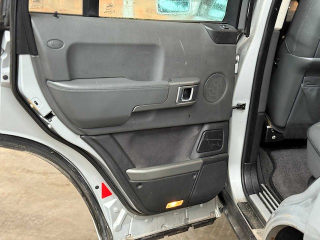 Land rover range rover 4.4 v8 vogue 286pk 2002, 67-sj-ds youngtimer - afbeelding 36 van  59