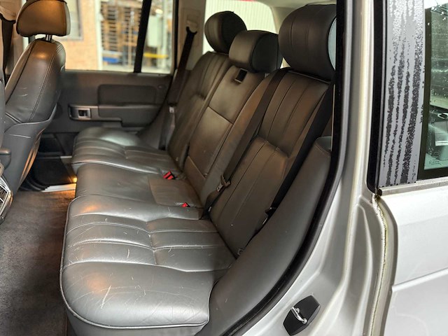 Land rover range rover 4.4 v8 vogue 286pk 2002, 67-sj-ds youngtimer - afbeelding 39 van  59