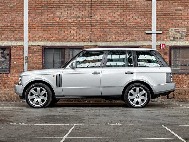 Land rover range rover 4.4 v8 vogue 286pk 2002, 67-sj-ds youngtimer - afbeelding 8 van  59