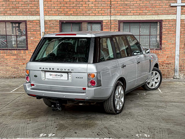 Land rover range rover 4.4 v8 vogue 286pk 2002, 67-sj-ds youngtimer - afbeelding 3 van  59