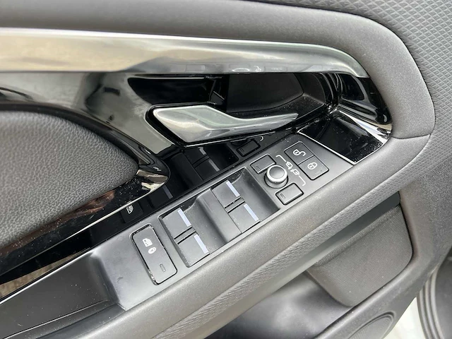 Land rover range rover evoque 2.0 p200 awd r-dynamic hello edition | j-037-df - afbeelding 17 van  41