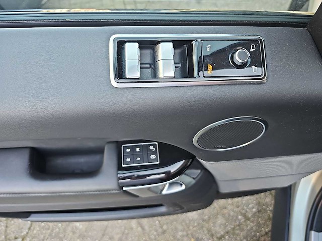Land rover range rover sport 2.0 p400e autobiography dynamic | zj-035-b - afbeelding 24 van  31