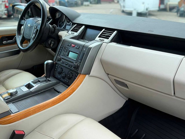 Land rover range rover sport 2.7 tdv6 s 74-zb-fk - afbeelding 13 van  16