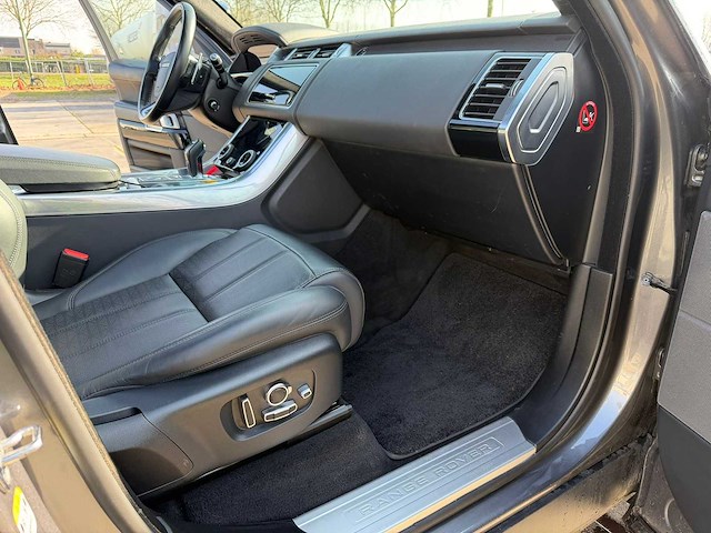 Land rover range rover sport 3.0 sdv6 hse autobiography dynamic | l-011-kz i - afbeelding 23 van  45