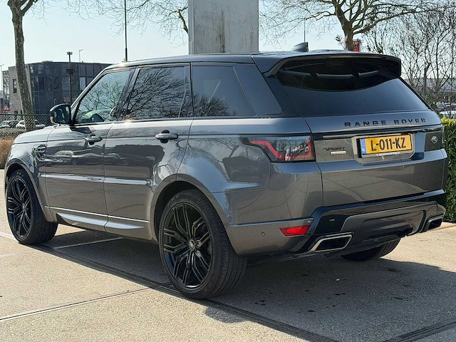 Land rover range rover sport 3.0 sdv6 hse autobiography dynamic | l-011-kz i - afbeelding 39 van  45