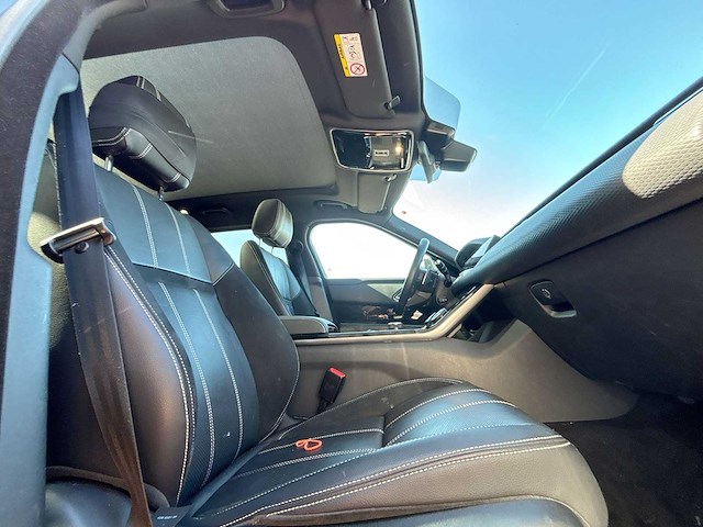 Land rover range rover velar 2.0 d240 awd 2019 | x-403-kk - afbeelding 25 van  32