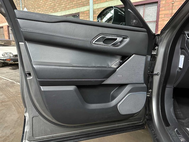 Land rover range rover velar 2.0 i4 awd r-d hse 237pk 2017, pp-174-l - afbeelding 30 van  54