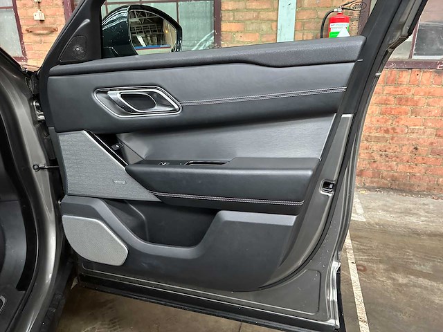 Land rover range rover velar 2.0 i4 awd r-d hse 237pk 2017, pp-174-l - afbeelding 37 van  54