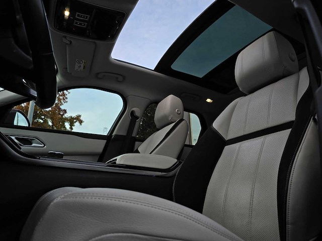 Land rover range rover velar 2.0 i4 awd r-dynamic hse 2017 | rf-208-v - afbeelding 33 van  37