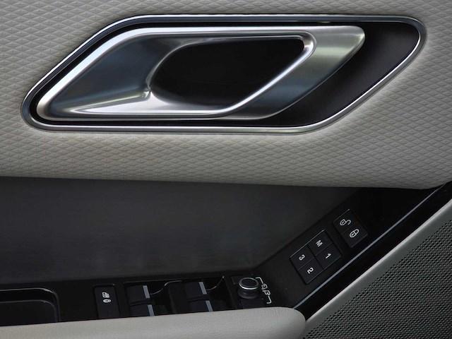 Land rover range rover velar 2.0 i4 awd r-dynamic hse 2017 | rf-208-v - afbeelding 22 van  37