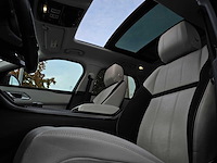 Land rover range rover velar 2.0 i4 awd r-dynamic hse 2017 | rf-208-v - afbeelding 33 van  37