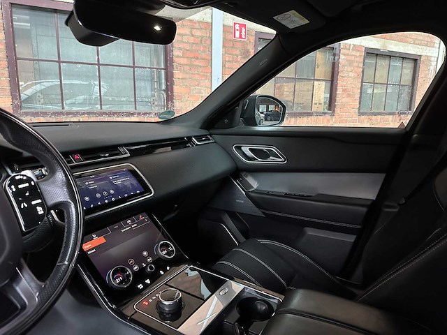 Land rover range rover velar 2.0 i4 awd r-dynamic se 241pk 2017 (origineel-nl), px-296-f - afbeelding 17 van  46