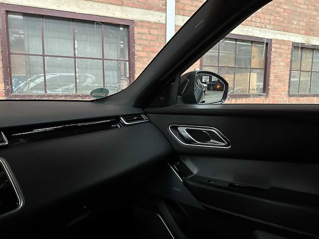 Land rover range rover velar 2.0 i4 awd r-dynamic se 241pk 2017 (origineel-nl), px-296-f - afbeelding 27 van  46