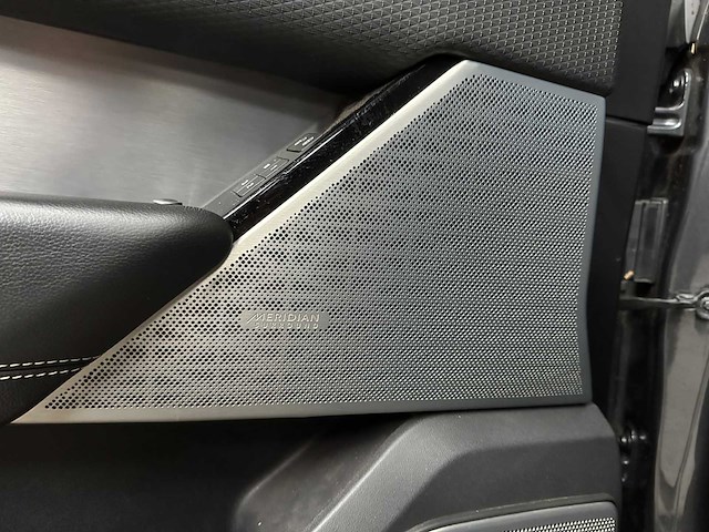 Land rover range rover velar 2.0 i4 awd r-dynamic se 241pk 2017 (origineel-nl), px-296-f - afbeelding 29 van  46