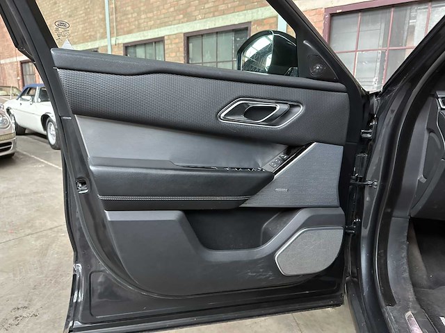 Land rover range rover velar 2.0 i4 awd r-dynamic se 241pk 2017 (origineel-nl), px-296-f - afbeelding 28 van  46