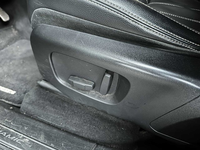 Land rover range rover velar 2.0 i4 awd r-dynamic se 241pk 2017 (origineel-nl), px-296-f - afbeelding 30 van  46