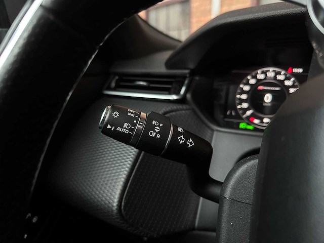 Land rover range rover velar 2.0 i4 awd se 179pk 2018, t-940-tj - afbeelding 14 van  39