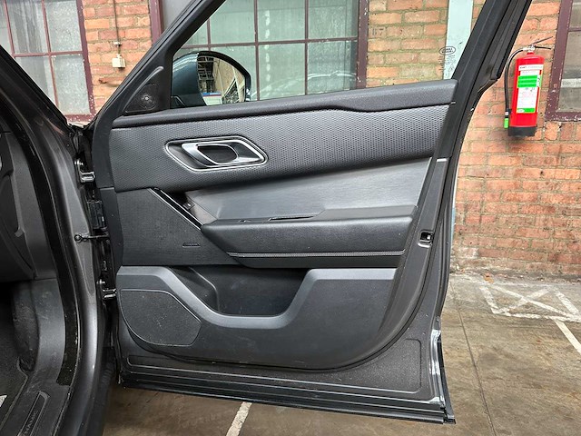 Land rover range rover velar 2.0 i4 awd se 179pk 2018, t-940-tj - afbeelding 26 van  39