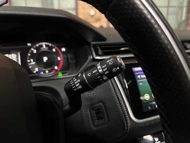 Land rover range rover velar 2.0 i4 awd se 179pk 2018, t-940-tj - afbeelding 25 van  44