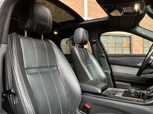 Land rover range rover velar 2.0 i4 awd se 179pk 2018, t-940-tj - afbeelding 43 van  48